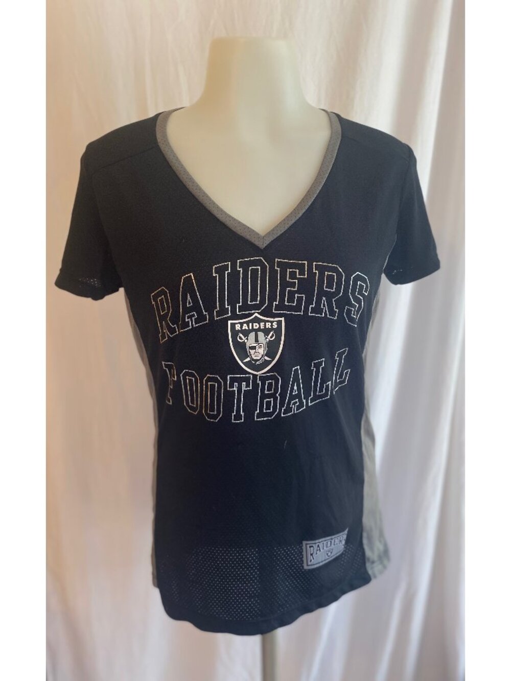 Las Vegas Raiders NFL Team Apparel Black Mesh V Neck Tee